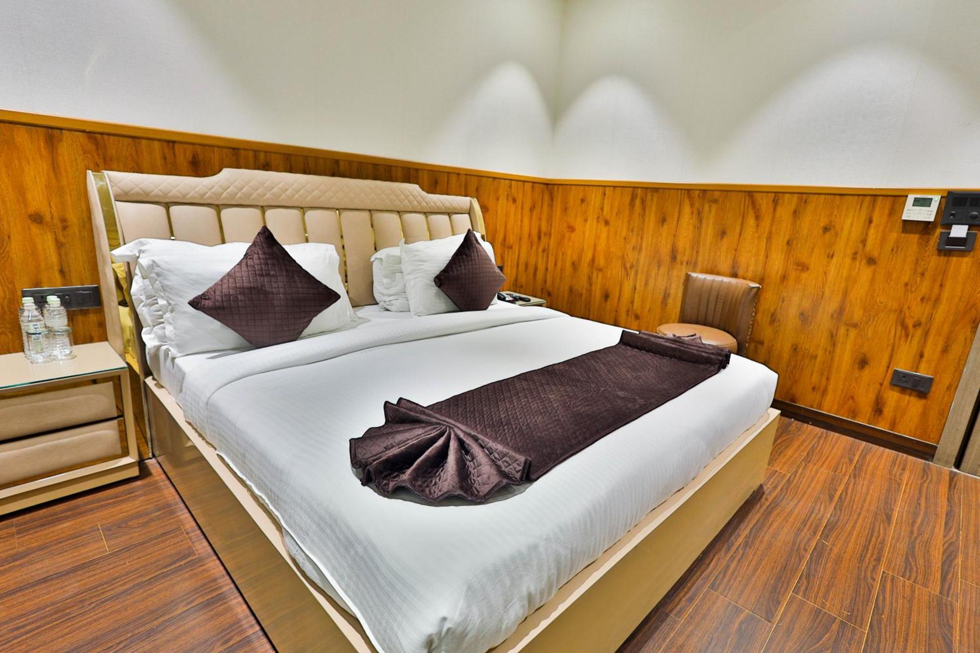Clay Inn Hotels, Paschim Vihar Dillí Exteriér fotografie