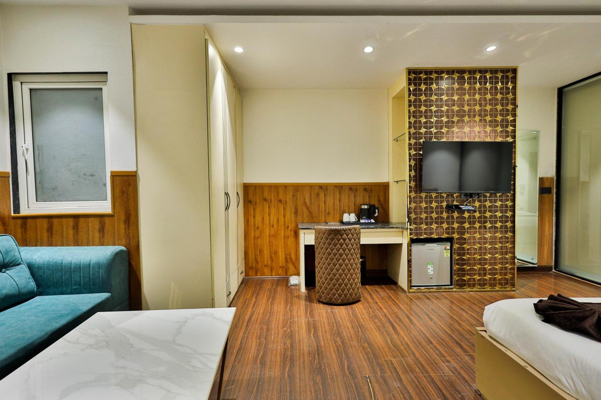 Clay Inn Hotels, Paschim Vihar Dillí Exteriér fotografie