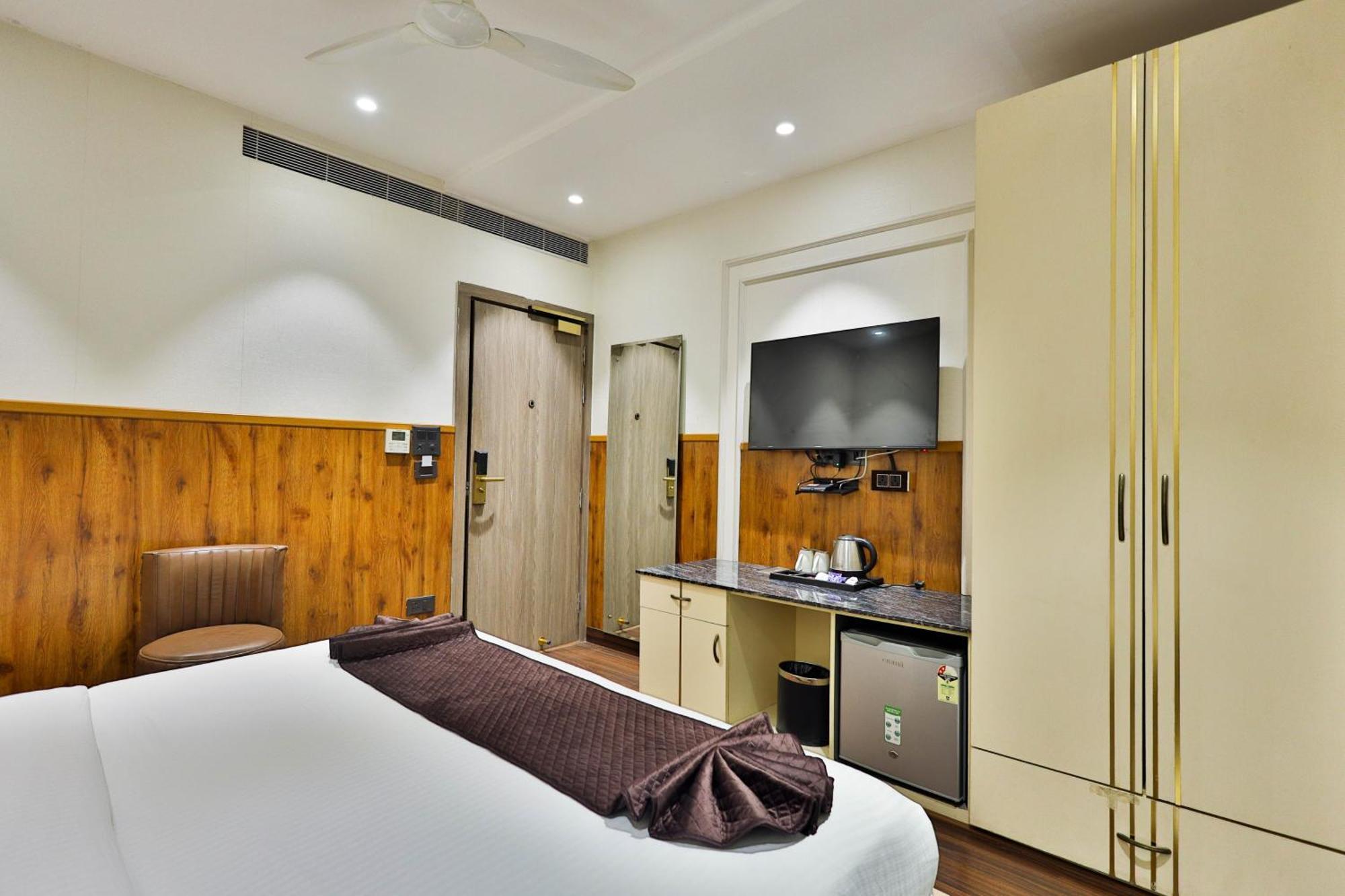 Clay Inn Hotels, Paschim Vihar Dillí Exteriér fotografie