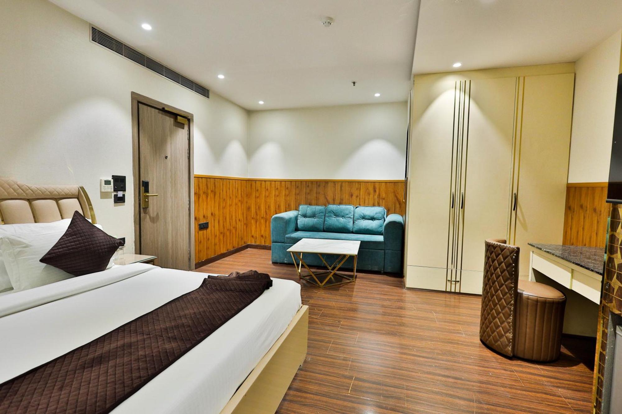 Clay Inn Hotels, Paschim Vihar Dillí Exteriér fotografie